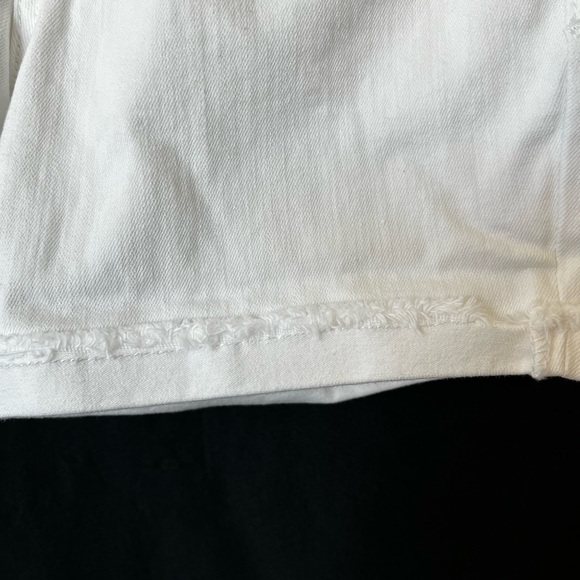 🤍 EUC KENSIE JEANS White Denim Shorts with Cuffed Hem | Women’s Size 2 / 26 - Picture 3 of 9